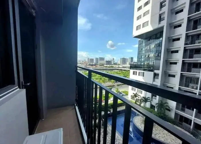 Aparthotel Entire 1 Bedroom Unit With Balcony At Moa Complex